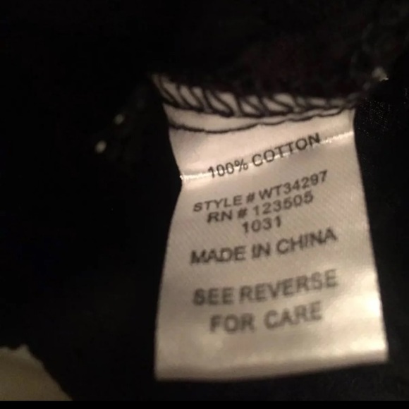 ❗️S,M,&L Heart & hips black crop top - Picture 12 of 12